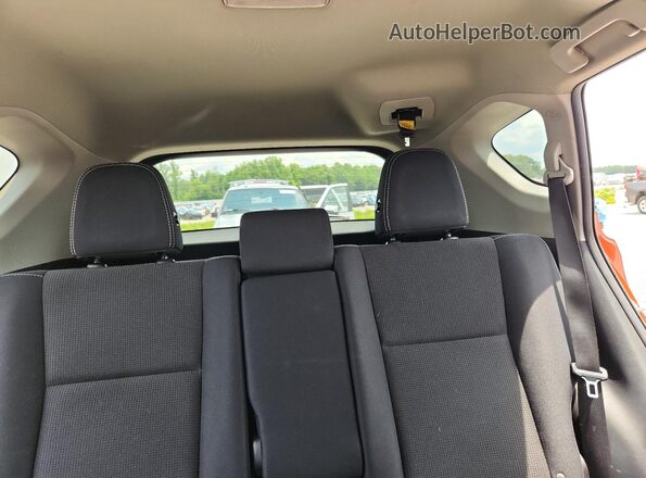 2T3RFREV0GW499208 2016 TOYOTA RAV4 Orange Widok tylnych siedzeń