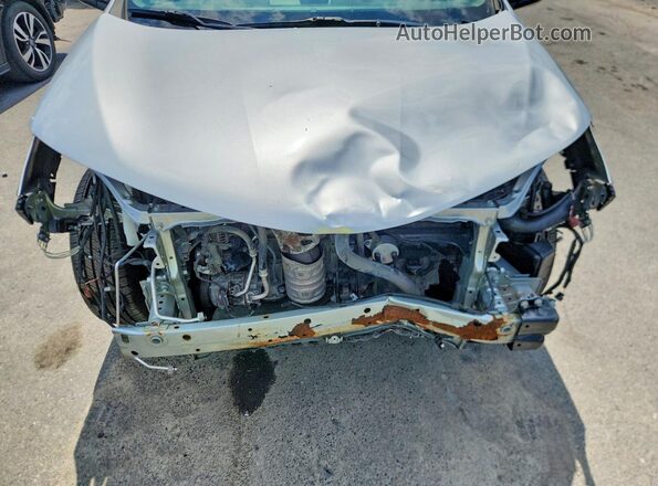 2T3RFREV0JW775183 2018 TOYOTA RAV4 Серебряный Вид подкапотного пространства