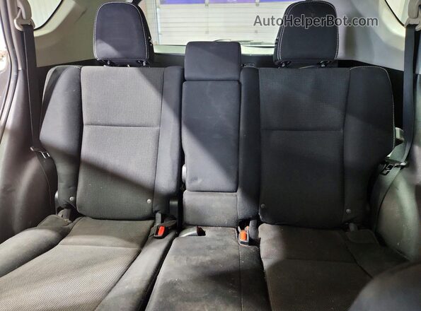 2T3RFREV1GW507400 2016 TOYOTA RAV4 Gray Rear seats view