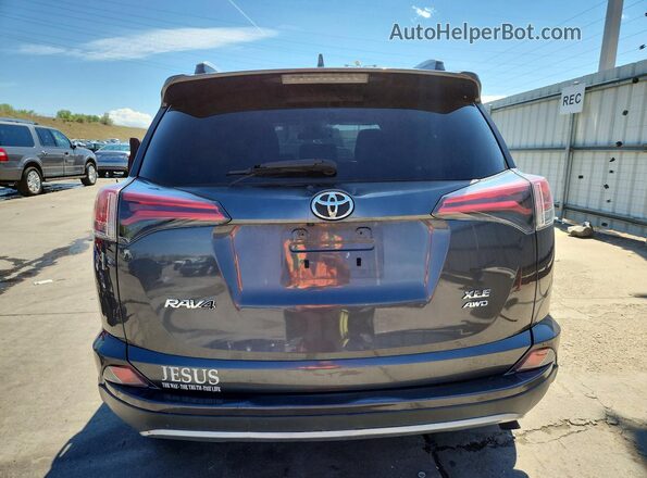 2T3RFREV1HW684322 2017 TOYOTA RAV4 Gray Вид ззаду