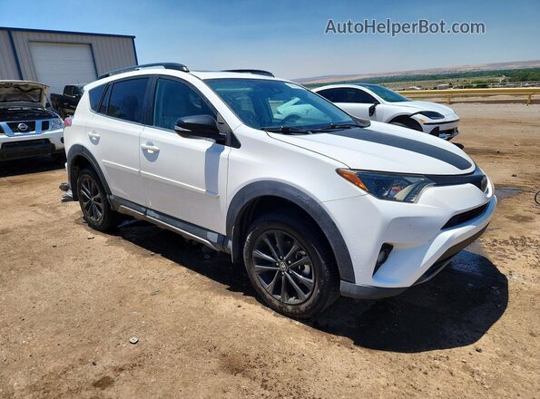 2T3RFREV1JW709967 2018 TOYOTA RAV4 White Передня права чверть