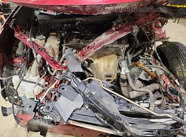 2T3RFREV1JW794132 2018 TOYOTA RAV4 Red Vista del compartimento del motor