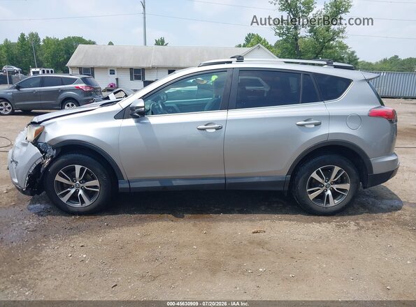 2T3RFREV3JW751704 2018 TOYOTA RAV4 Silver Սալոնի 360 աստիճան տեսք