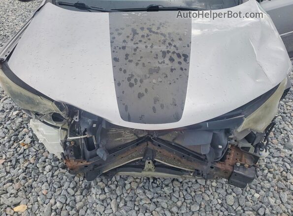 2T3RFREV4JW755406 2018 TOYOTA RAV4 Silver Widok wnętrza z tyłu
