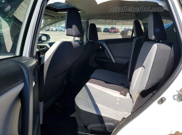 2T3RFREV5GW482680 2016 TOYOTA RAV4 White Вид задньої частини салону