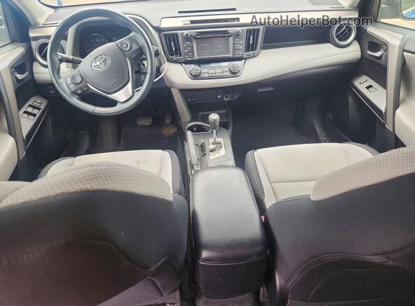 2T3RFREV5HW619120 2017 TOYOTA RAV4 Blue Widok deski rozdzielczej