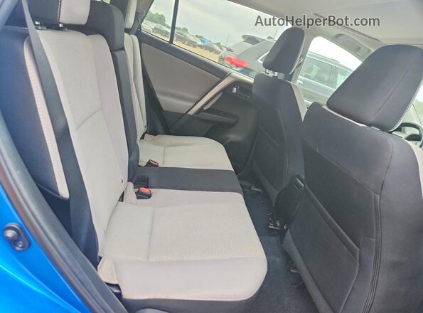 2T3RFREV5HW619120 2017 TOYOTA RAV4 Blue Widok wnętrza z tyłu