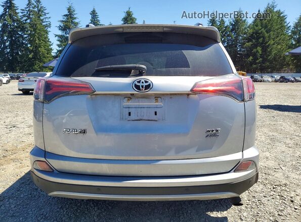 2T3RFREV5HW629758 2017 TOYOTA RAV4 Silver უკანა ხედი