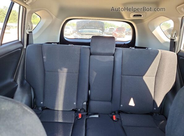 2T3RFREV5JW856809 2018 TOYOTA RAV4 White Vista de los asientos traseros