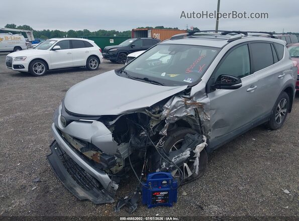 2T3RFREV6HW689788 2017 TOYOTA RAV4 Серебряный Вид спереди