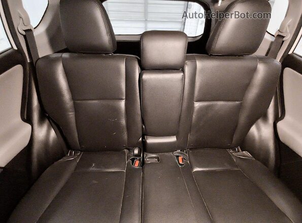 2T3RFREV6JW750787 2018 TOYOTA RAV4 White Widok tylnych siedzeń