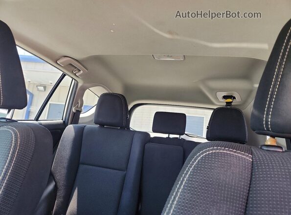 2T3RFREV6JW789802 2018 TOYOTA RAV4 Silver Вид задніх сидінь