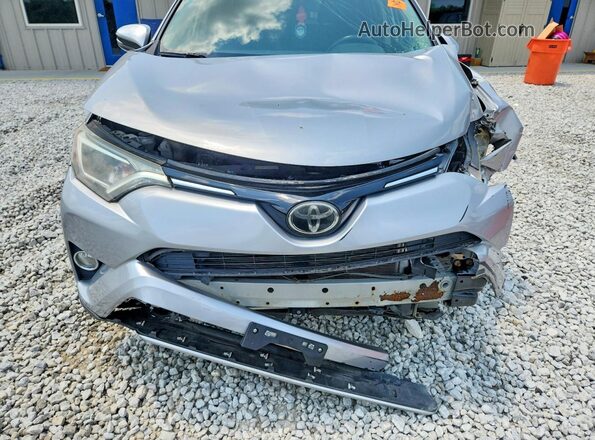 2T3RFREV6JW789802 2018 TOYOTA RAV4 Silver Вид підкапотного простору