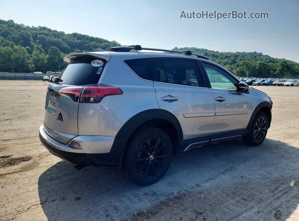 2T3RFREV6JW816142 2018 TOYOTA RAV4 Silver უკანა მარჯვენა