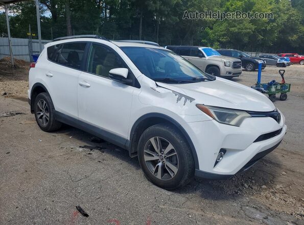 2T3RFREV7HW554688 2017 TOYOTA RAV4 White Передня права чверть