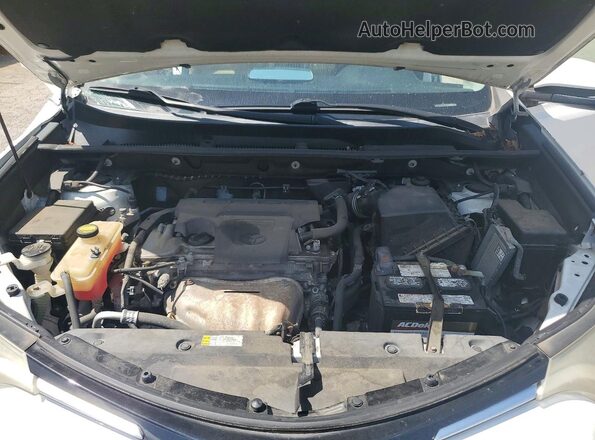 2T3RFREV7HW554688 2017 TOYOTA RAV4 White Вид задньої частини салону