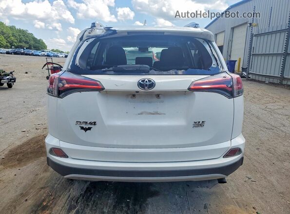 2T3RFREV7HW554688 2017 TOYOTA RAV4 White Вид ззаду