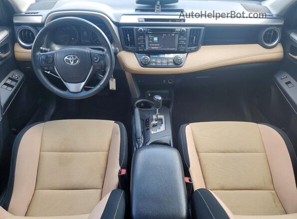 2T3RFREV7HW554688 2017 TOYOTA RAV4 White Вид панелі приладів