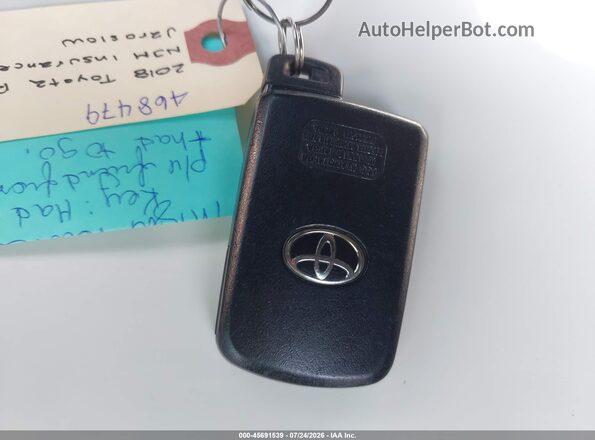 2T3RFREV7JW727308 2018 TOYOTA RAV4 Purple Vista del salpicadero