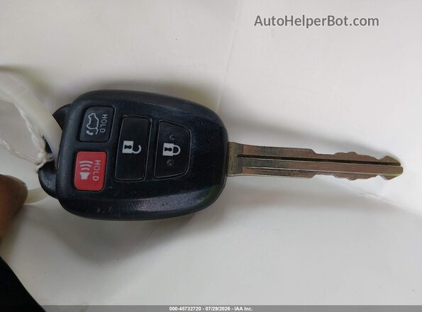 2T3RFREV8GW465565 2016 TOYOTA RAV4 White Widok deski rozdzielczej