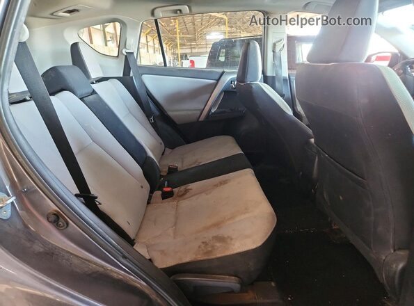 2T3RFREV8GW494676 2016 TOYOTA RAV4 Gray Widok tylnych siedzeń
