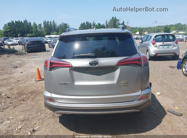 2T3RFREV8HW690652 2017 TOYOTA RAV4 Silver 