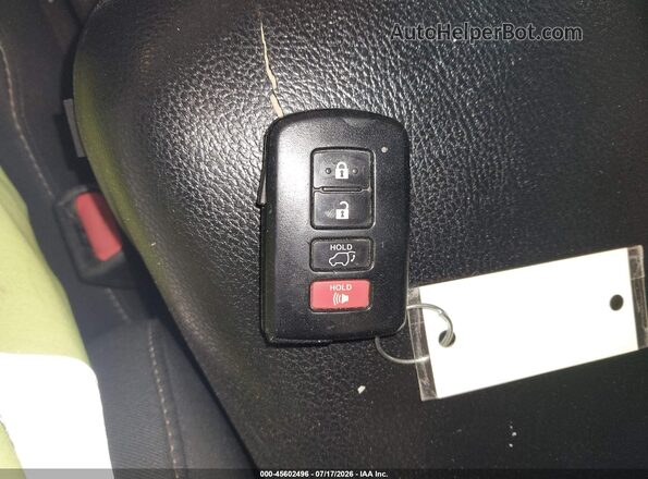 2T3RFREV8JW732159 2018 TOYOTA RAV4 Black Dashboard view