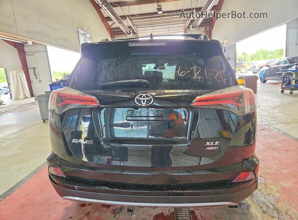 2T3RFREV8JW783662 2018 TOYOTA RAV4 Black Հետևի տեսք