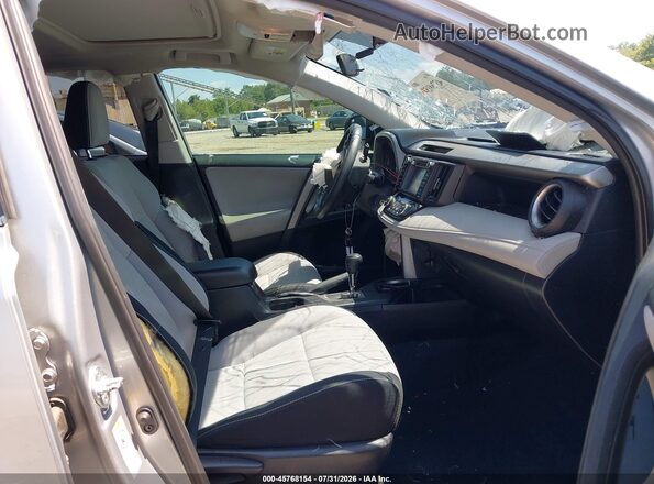 2T3RFREV9GW482732 2016 TOYOTA RAV4 Silver Vista interior delantera