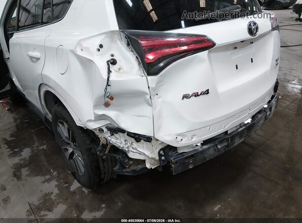 2T3RFREV9HW575980 2017 TOYOTA RAV4 White Դիմացի տեսք