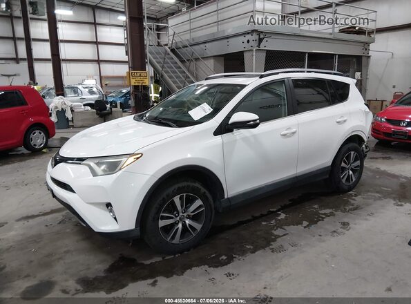 2T3RFREV9HW575980 2017 TOYOTA RAV4 White Առջևի ձախ երեք քառորդ տեսարան