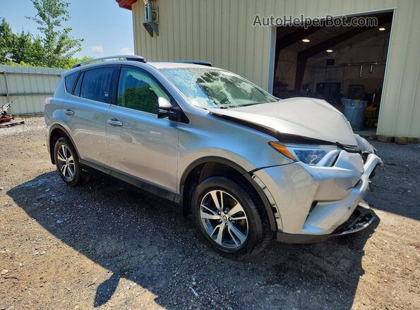 2T3RFREV9HW649849 2017 TOYOTA RAV4 Silver Przód prawy