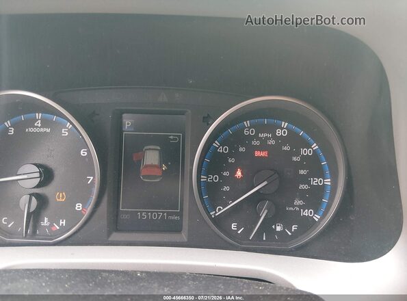 2T3RFREVSHW612944 2017 TOYOTA RAV4 White Հետևի նստատեղերի տեսք