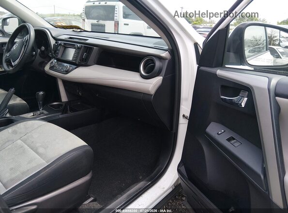2T3RFREVSHW612944 2017 TOYOTA RAV4 White Սալոնի դիմացի տեսք