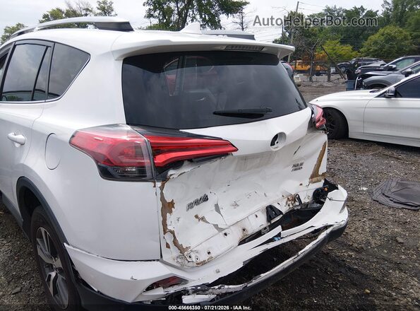 2T3RFREVSHW612944 2017 TOYOTA RAV4 White Դիմացի տեսք
