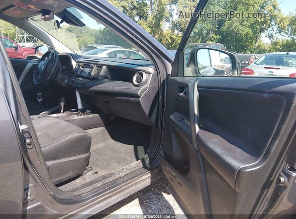 2T3RFREVXHW557004 2017 TOYOTA RAV4 Gray Вид салону спереду
