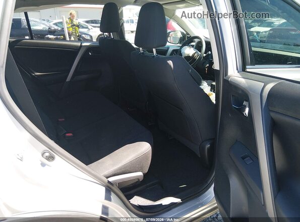 2T3RFREVXHW574255 2017 TOYOTA RAV4 Silver 
