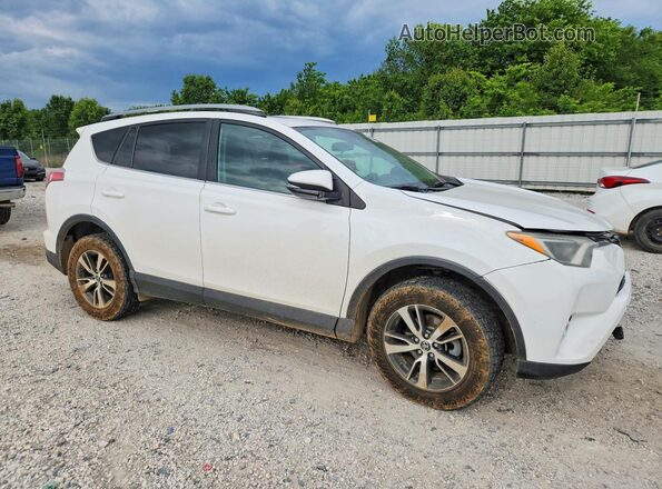 2T3RFREVXHW647205 2017 TOYOTA RAV4 White Przód prawy