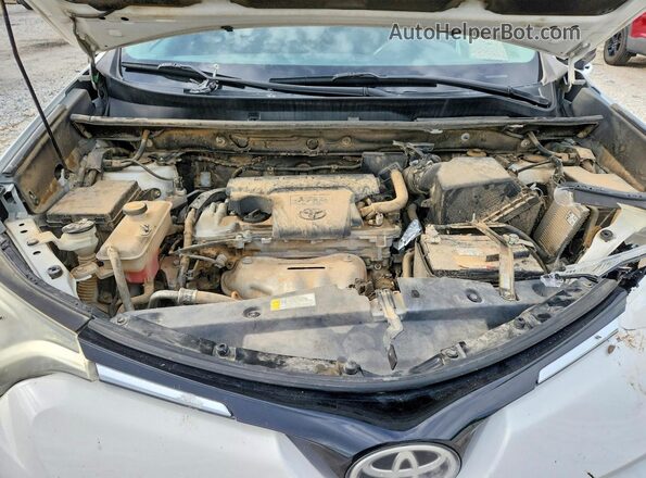 2T3RFREVXHW647205 2017 TOYOTA RAV4 White Widok komory silnika
