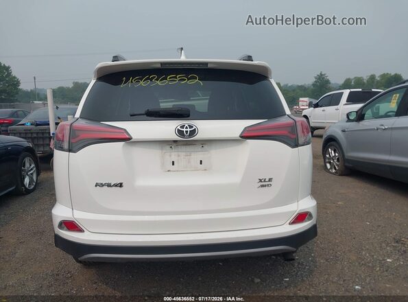 2T3RFREVXHW693648 2017 TOYOTA RAV4 White 