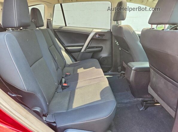 2T3RFREVXJW732485 2018 TOYOTA RAV4 Maroon უკანა სალონის ხედი
