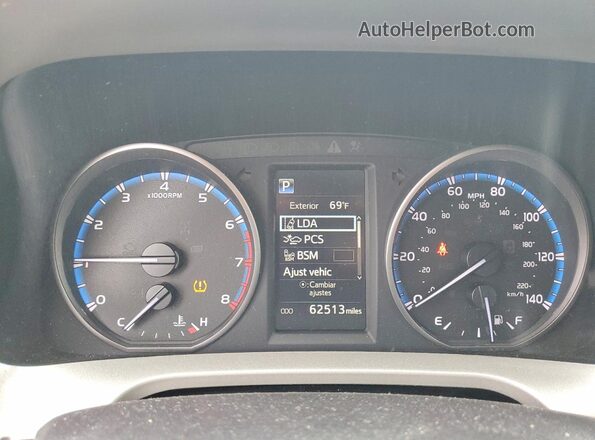 2T3RFREVXJW811266 2018 TOYOTA RAV4 White Instrument cluster view