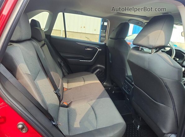 2T3RWRFV0SW258448 2025 TOYOTA RAV4 Red Vista interior trasera