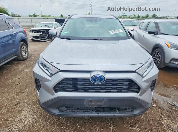 2T3RWRFV2LW084321 2020 TOYOTA RAV4 Silver Widok z przodu