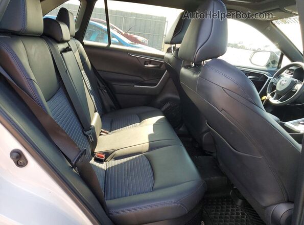 2T3RWRFV4KW034258 2019 TOYOTA RAV4 White Вид задньої частини салону