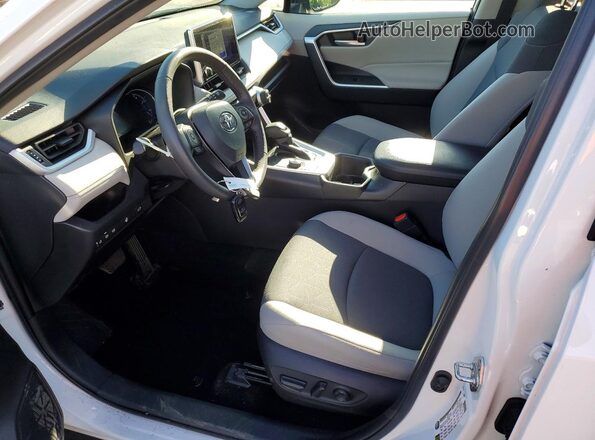 2T3RWRFV5SW265637 2025 TOYOTA RAV4 Белый Вид салона спереди