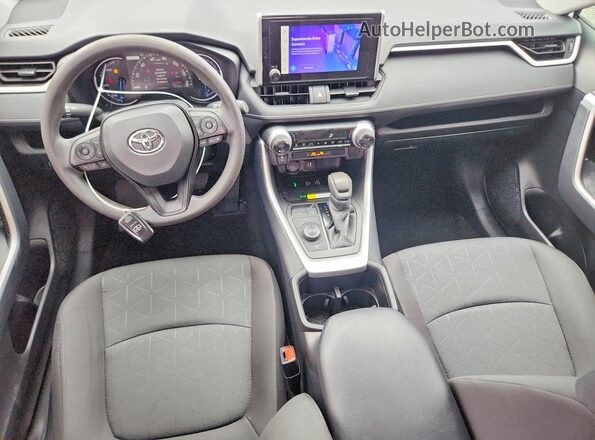 2T3RWRFV5SW270885 2025 TOYOTA RAV4 Белый Вид панели приборов