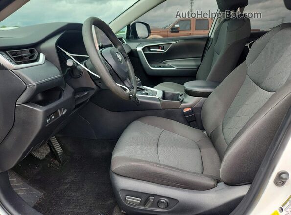 2T3RWRFV5SW270885 2025 TOYOTA RAV4 Белый Вид салона спереди