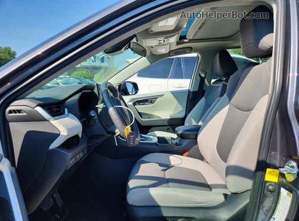 2T3RWRFV6NW141445 2022 TOYOTA RAV4 Серый Вид салона спереди