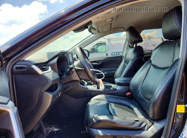 2T3RWRFV7LW065747 2020 TOYOTA RAV4 Black Вид салону спереду